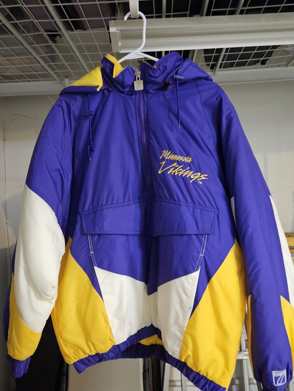Minnesota Vikings Vintage Puffer Windbreaker